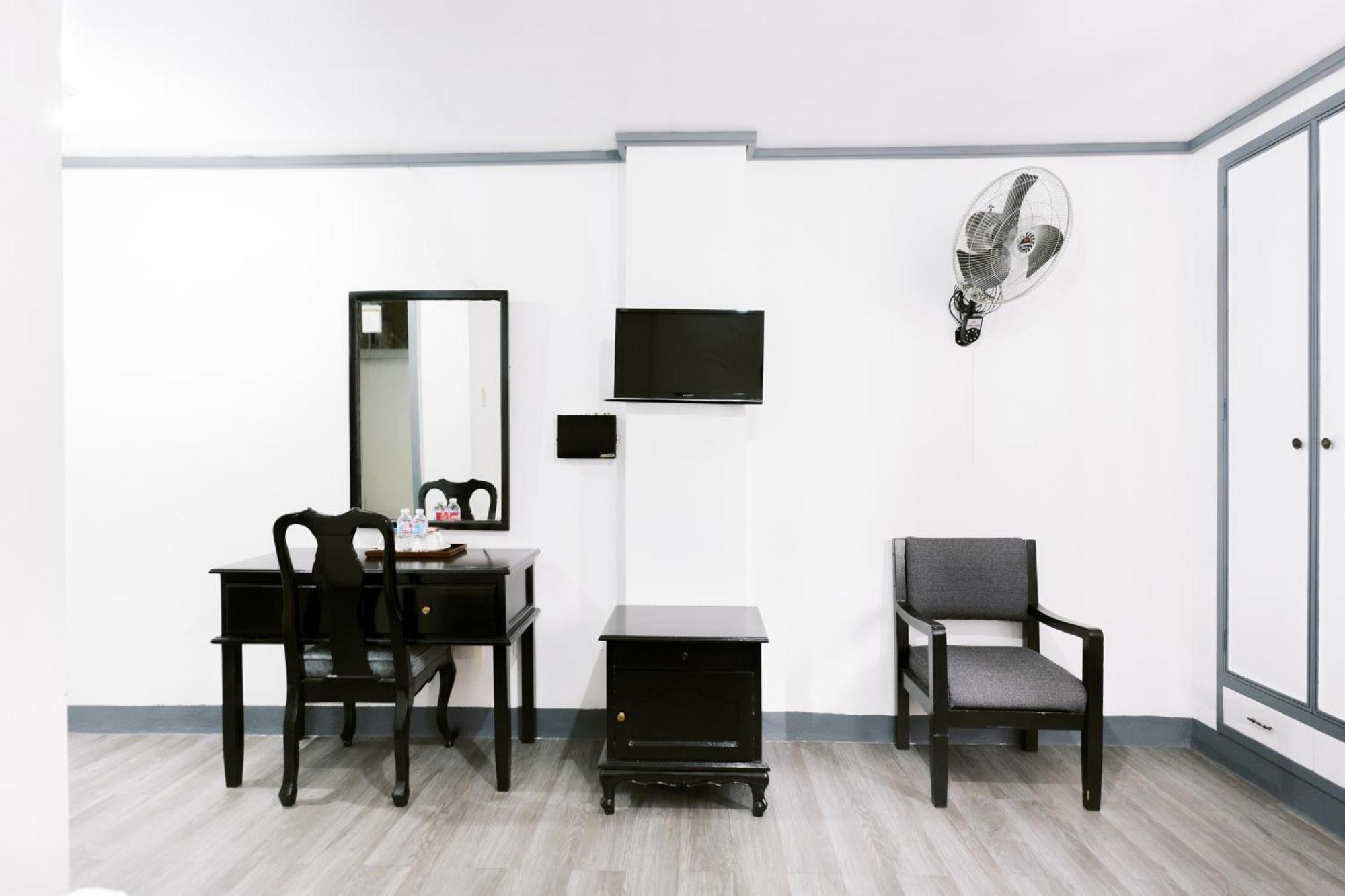 באגויו Mount Crest Hotel מראה חיצוני תמונה
