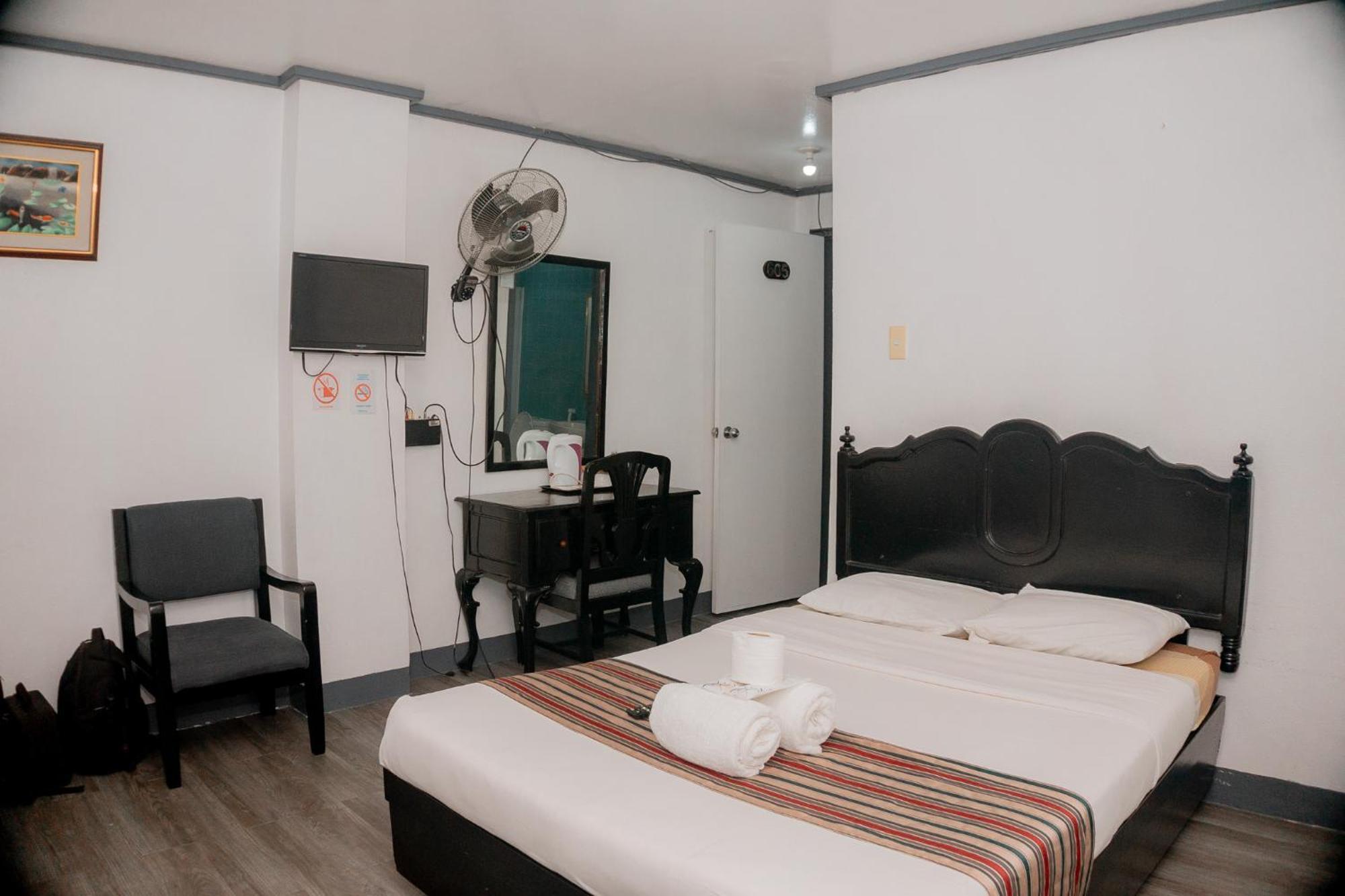 באגויו Mount Crest Hotel מראה חיצוני תמונה